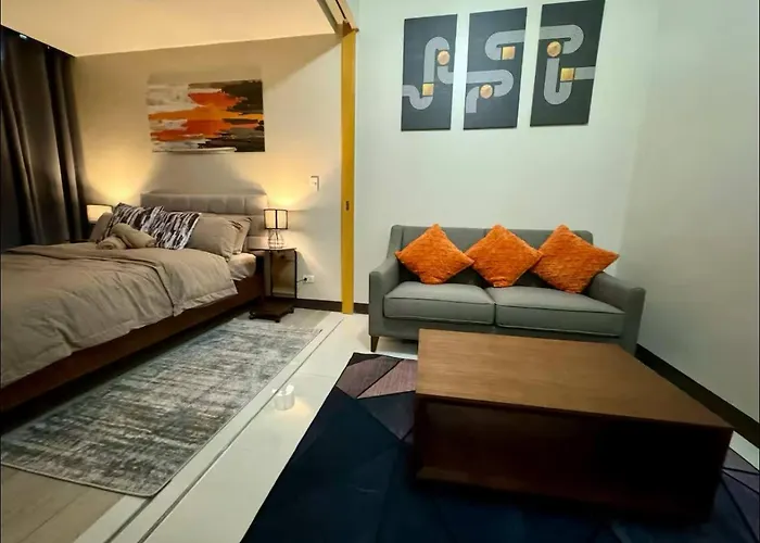 Apartment Modish 1br One Uptown Bgc Direct To Uptown Mall *