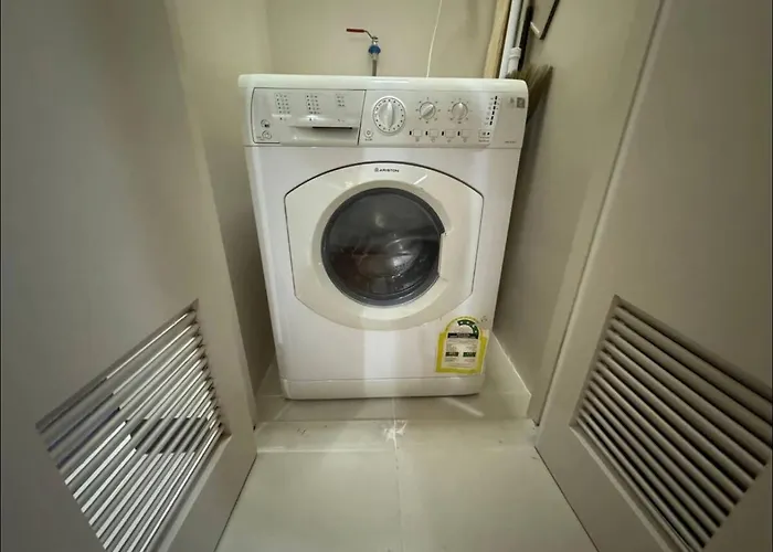 Modish 1br One Uptown Bgc Direct To Uptown Mall